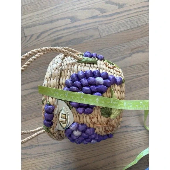 Vintage‎ Wicker Purple Grapes Basket Handbag Made In Philippines - Picture 12 of 12